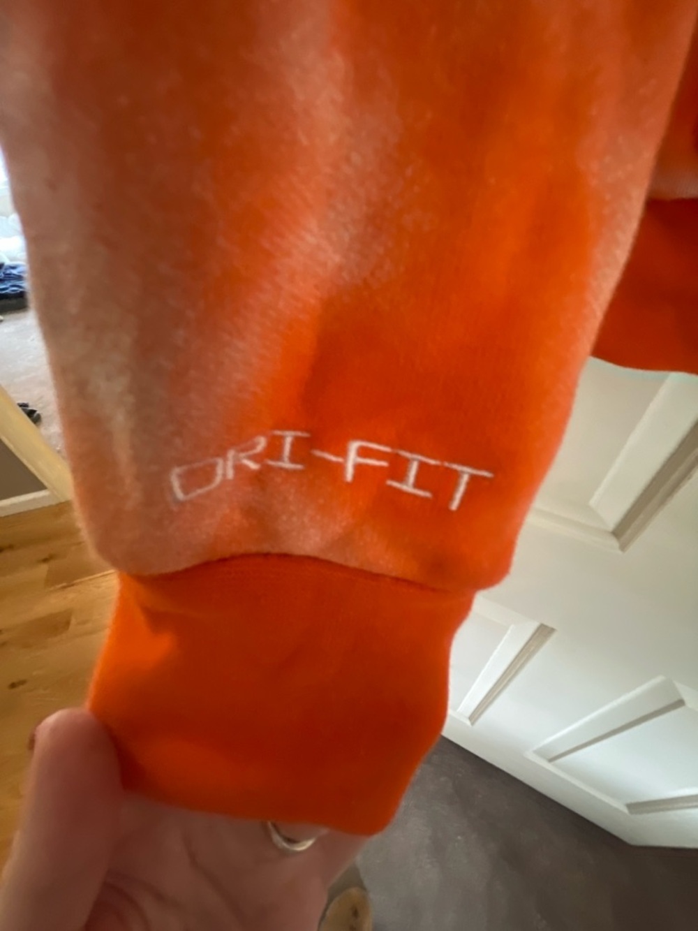 Nike medium women’s hoodie - Picture 7 of 9